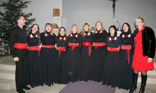 Bibinjci na Adventu u Čavoglavama: Ženska Klapa Garofuli iz Bibinja gostovala na Božićnom koncertu u Čavoglavama