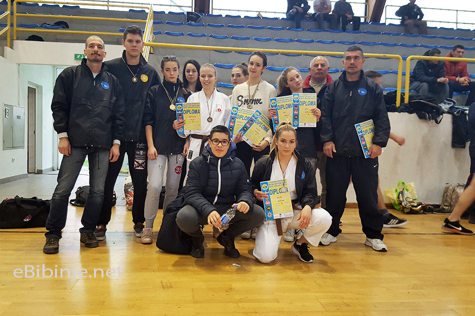 Petrina i Gradina na karate natjecanju u Brčko