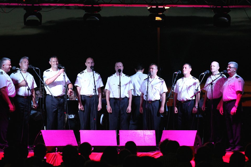 SJEĆANJE NA HEROJE Održan koncert u čast poginulih branitelja iz Bibinja!