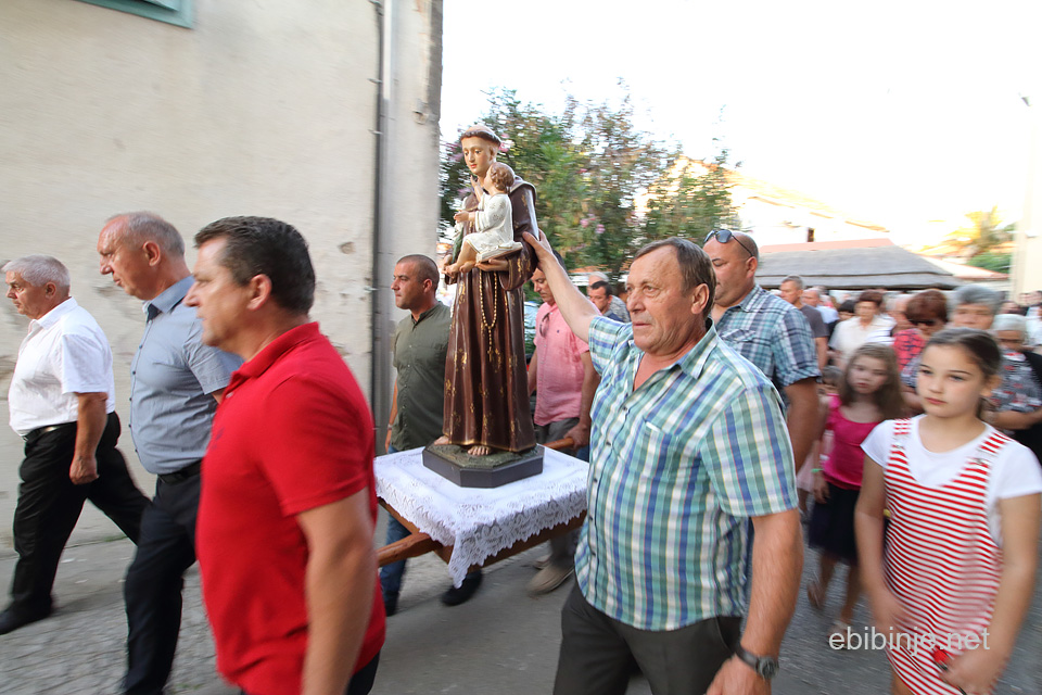 BIBINJE PROSLAVLJEN BLAGDAN SV. ANTE Održana misa i procesija