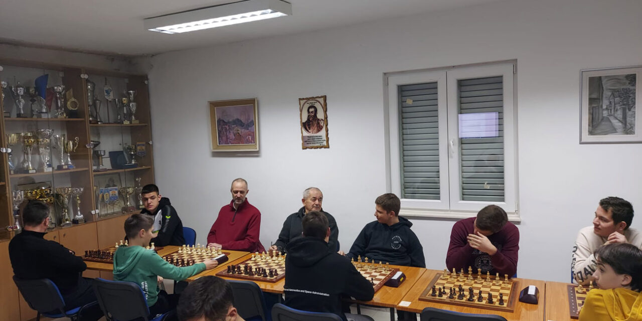 Brzopotezni šahovski turnir – VRO Maslenica