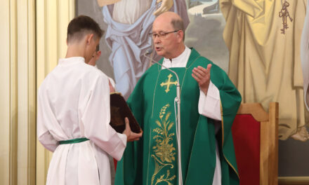 Župnik Zdenko iako odlazi biti će zauvik dio našeg mista!