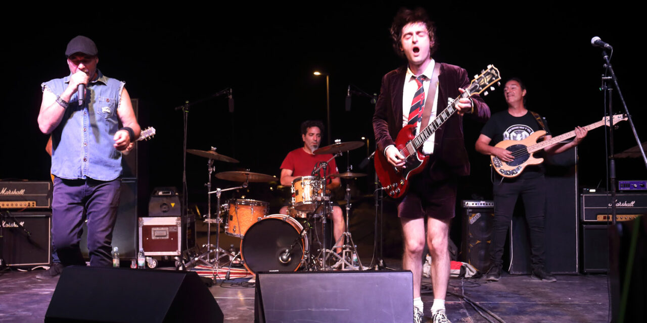 Spektakularna rock večer u Bibinjama: Talijanski bend Black Ice oduševio publiku s Tribute to AC/DC!