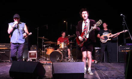 Spektakularna rock večer u Bibinjama: Talijanski bend Black Ice oduševio publiku s Tribute to AC/DC!