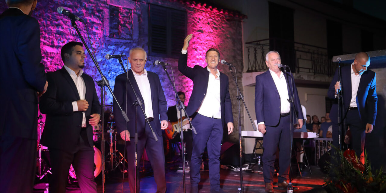 Tomislav Bralić i Klapa Intrade